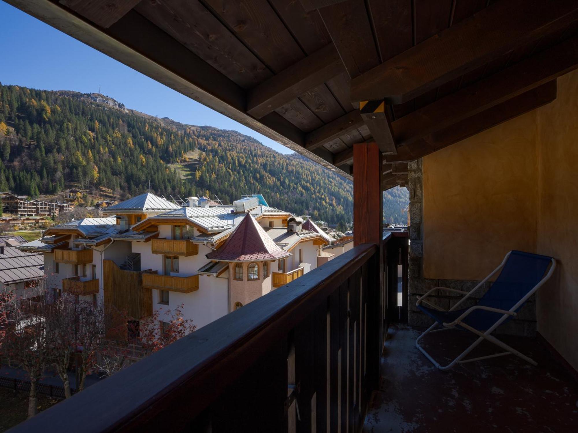 Residenza 3-Tre Aparthotel Madonna Exteriör bild